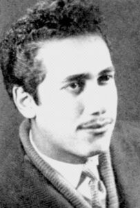 حسین عبداللهزاده حقیقی در جوانی